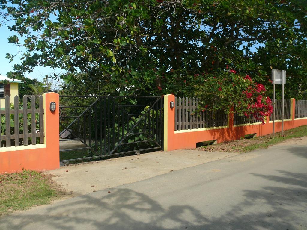 Ababor Suites Guesthouse Vieques Exterior photo