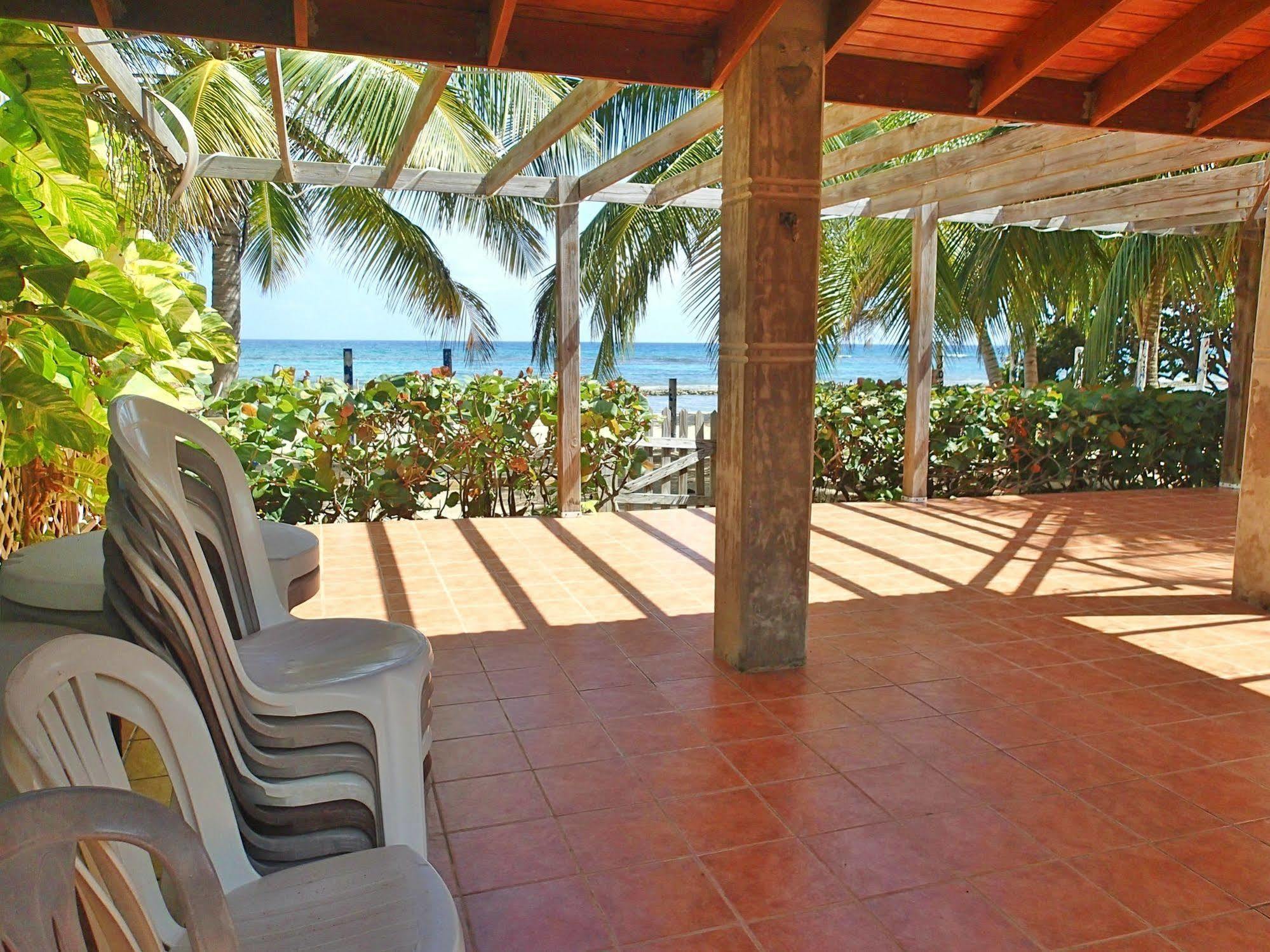 Ababor Suites Guesthouse Vieques Exterior photo